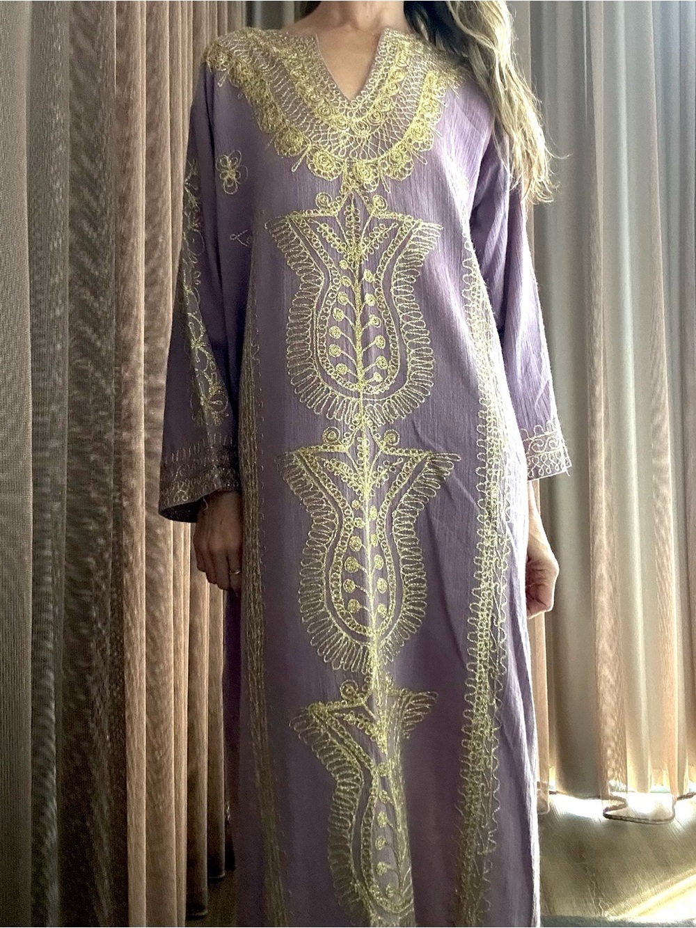 Vintage Lavender Purple Embroidered Kaftan Midi Dress with Gold Embroidery M